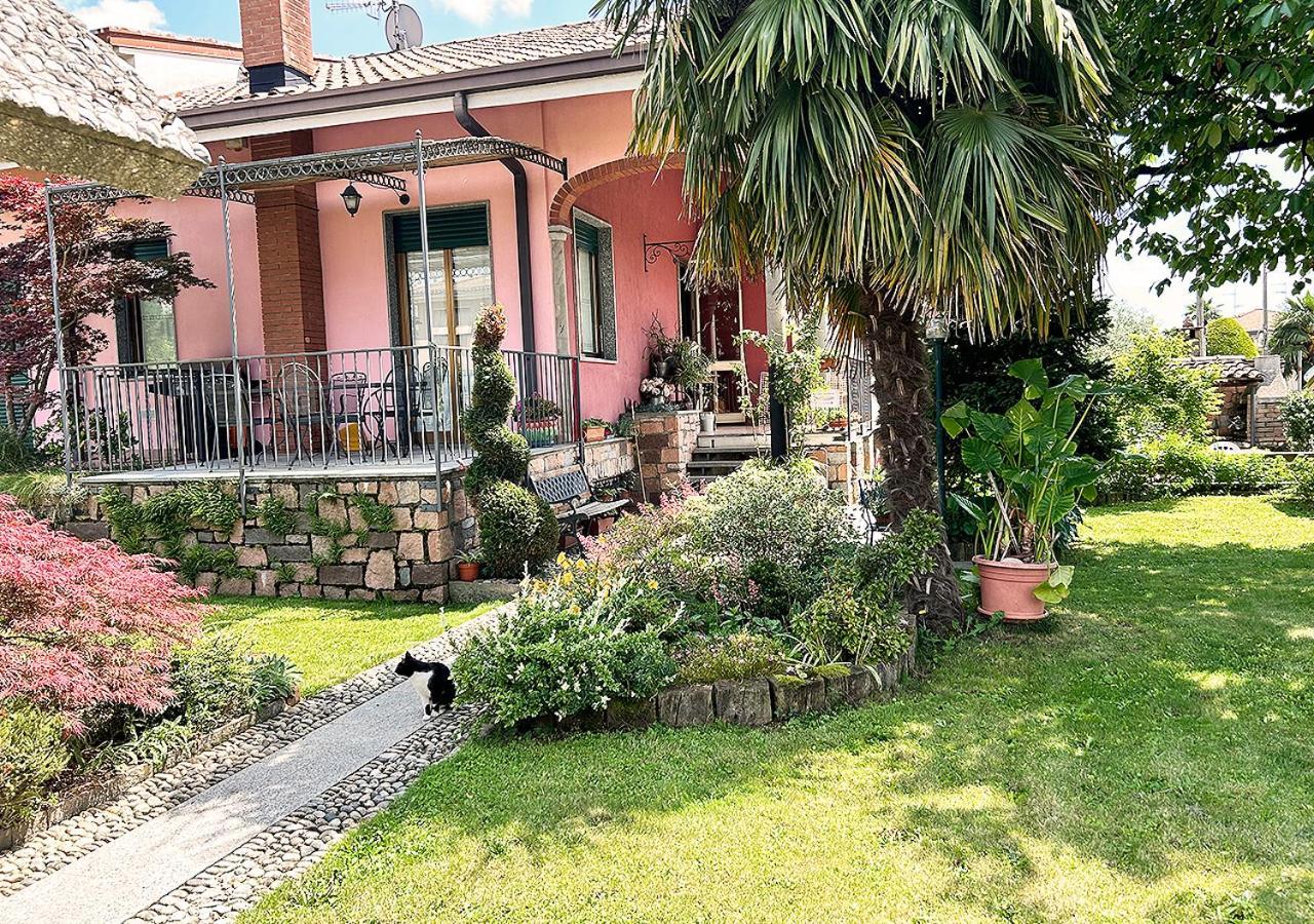 Apartamento La Mansardina Venegono Superiore Exterior foto