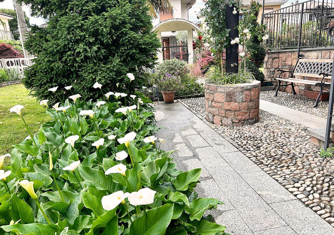 Apartamento La Mansardina Venegono Superiore Exterior foto